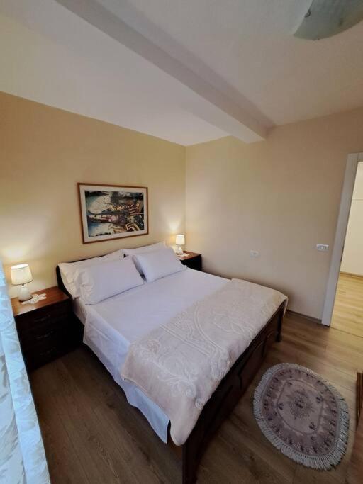 Quiet, Cozy, Luminous Apartment Tirana Exterior foto